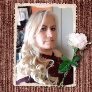 Meet your Posher, Corina